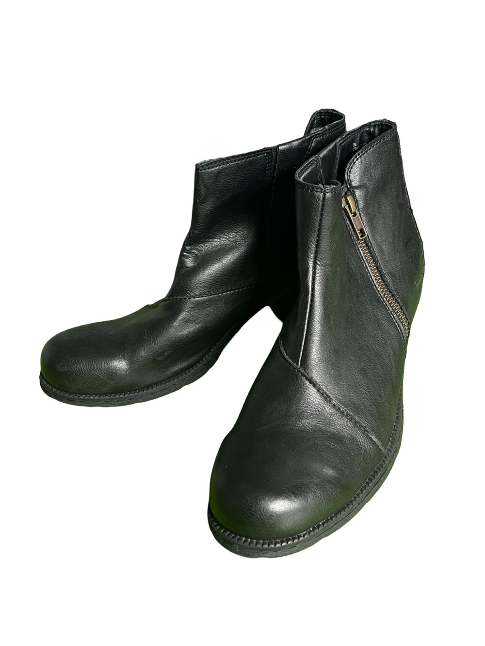 BOC Black Faux Leather Booties Classic Fall Neutral Womens Size 9